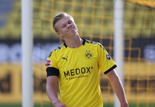 禁区内的一 禁区内的一