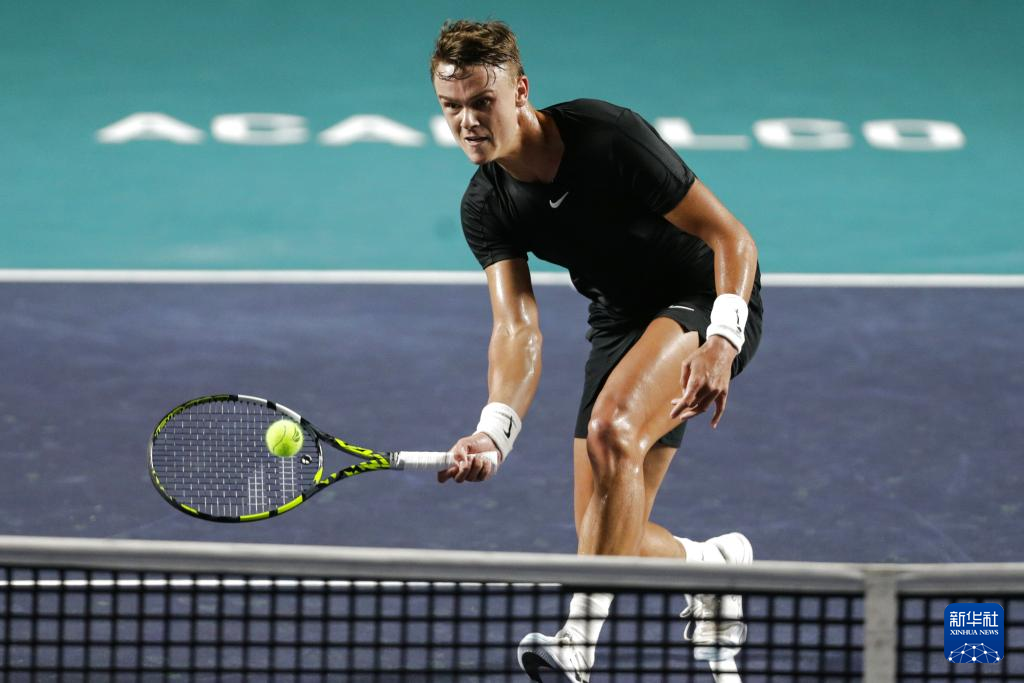 前锋张伟杰 前锋张伟杰